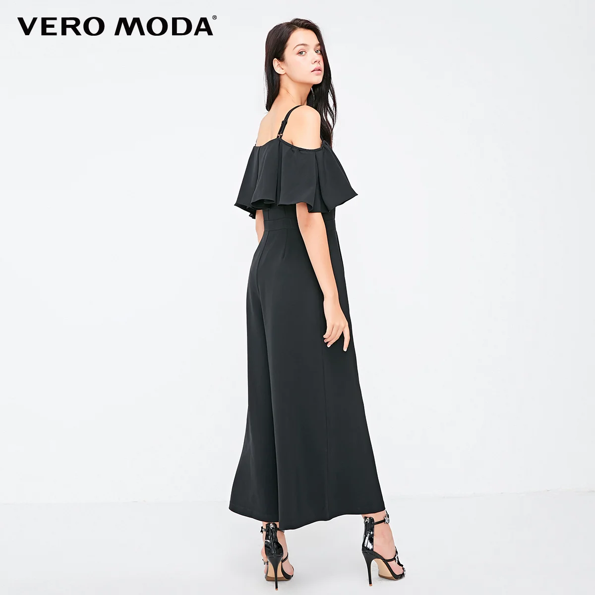 Женский комбинезон с оборками и вырезом лодочкой Vero Moda широкими штанинами