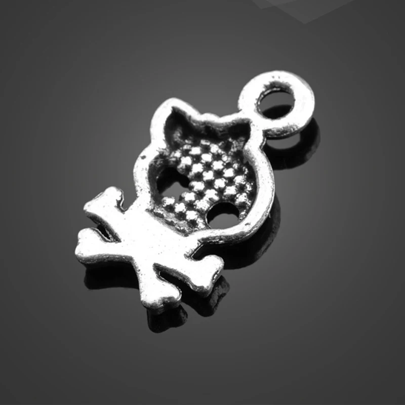 20 шт Высокое качество сделанный под старину Серебряный Череп и скрещенные кости