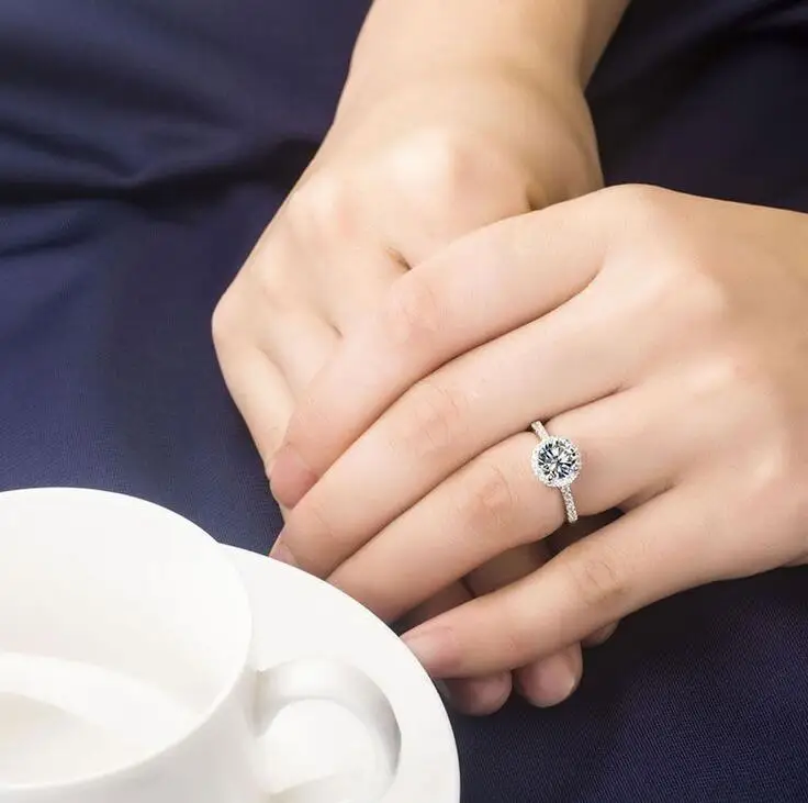 Женское кольцо из серебра 925 пробы с фианитом 5 А|band ring|ring forrings for girls |