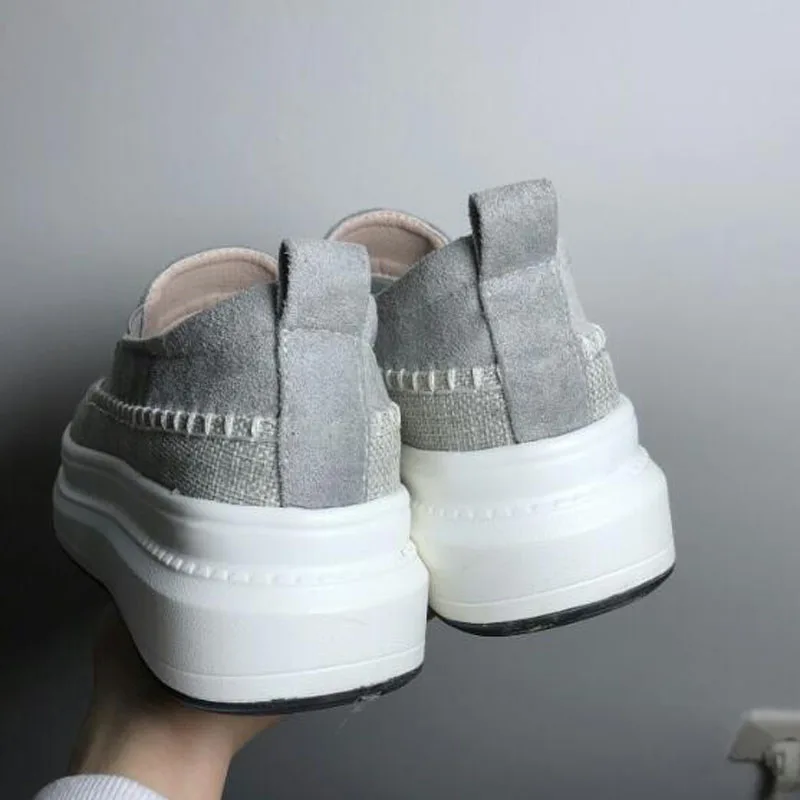 Женская обувь Дизайнерские туфли на танкетке серого цвета Женские кроссовки