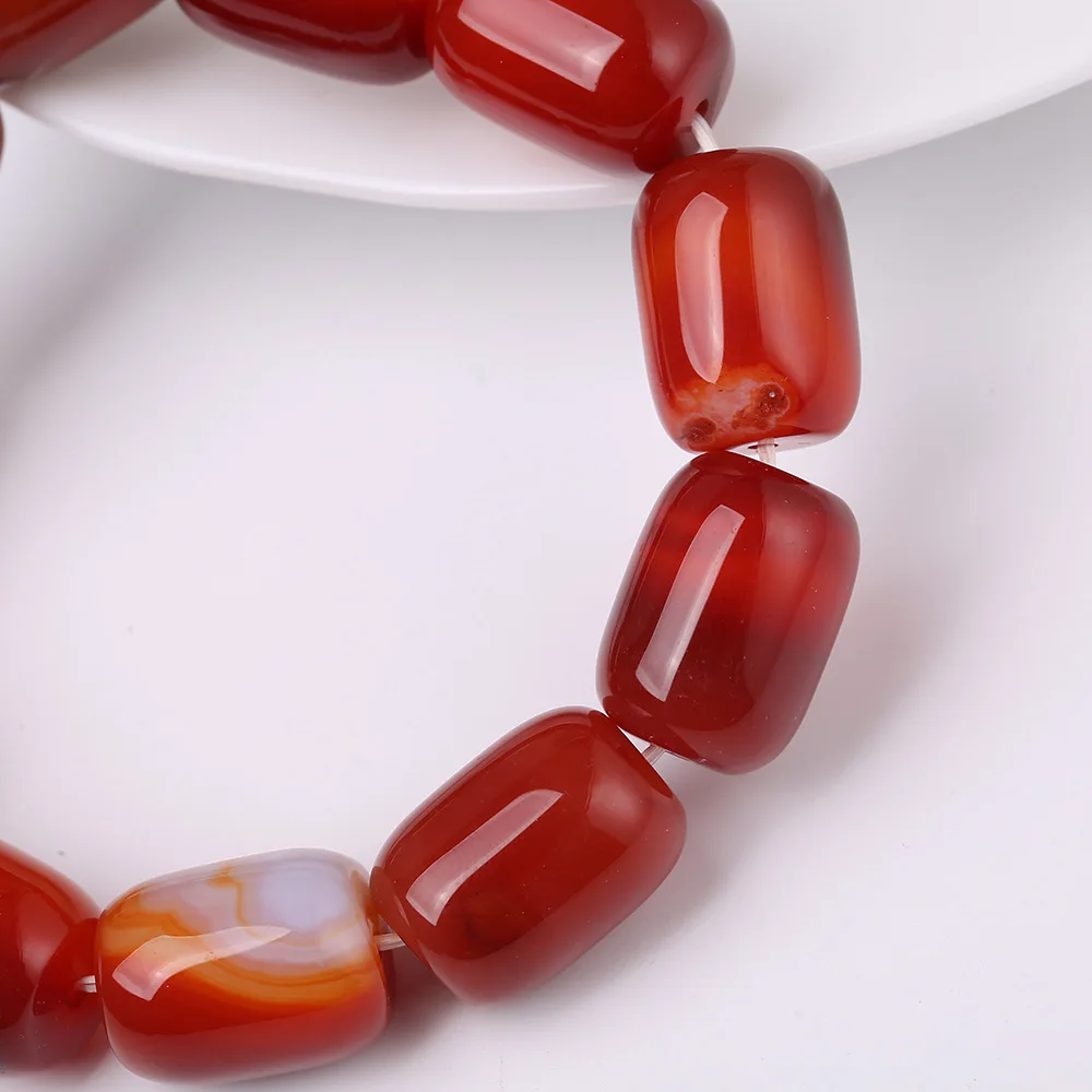 Мужской браслет с натуральным красным агатом растягивающийся кристаллом крови