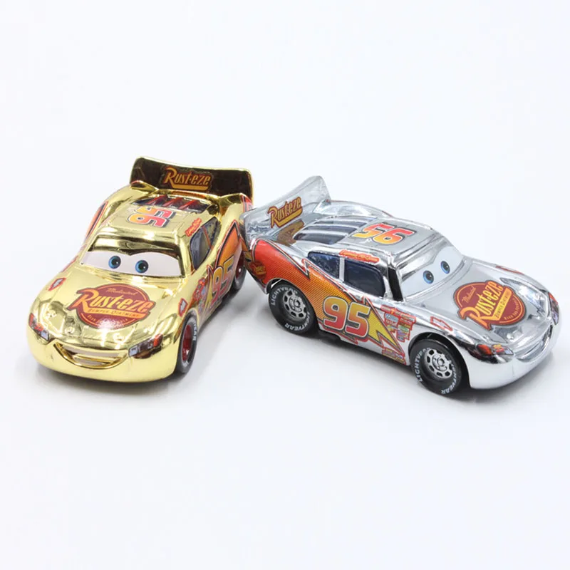 Disney Pixar машинки покрытие золотого и серебряного цвета с разъемом Lightning McQueen 1:55