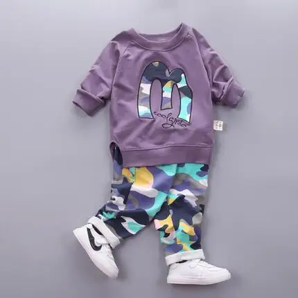 AX Mzi2 purple Осенняя одежда для маленьких мальчиков Теплый хлопковый комплект одежды с буквой М для девочек, детские камуфляжные Куртки модные детские спортивные костюмы из 2 предметов со штанами - Цвет: AX Mzi2 purple