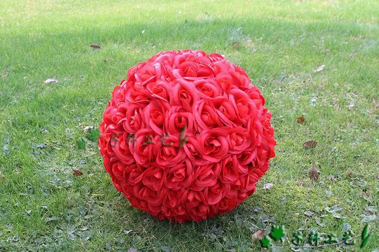 

12 Inch 30cm Artificial Simulation Encryption Silk Rose Flower Kissing Ball For The New Year Festive Wedding Decorations Bouquet