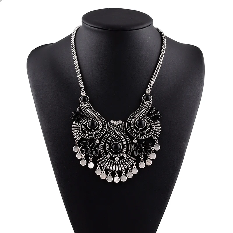 Женское длинное ожерелье в стиле бохо с кисточками и подвесками из смолы