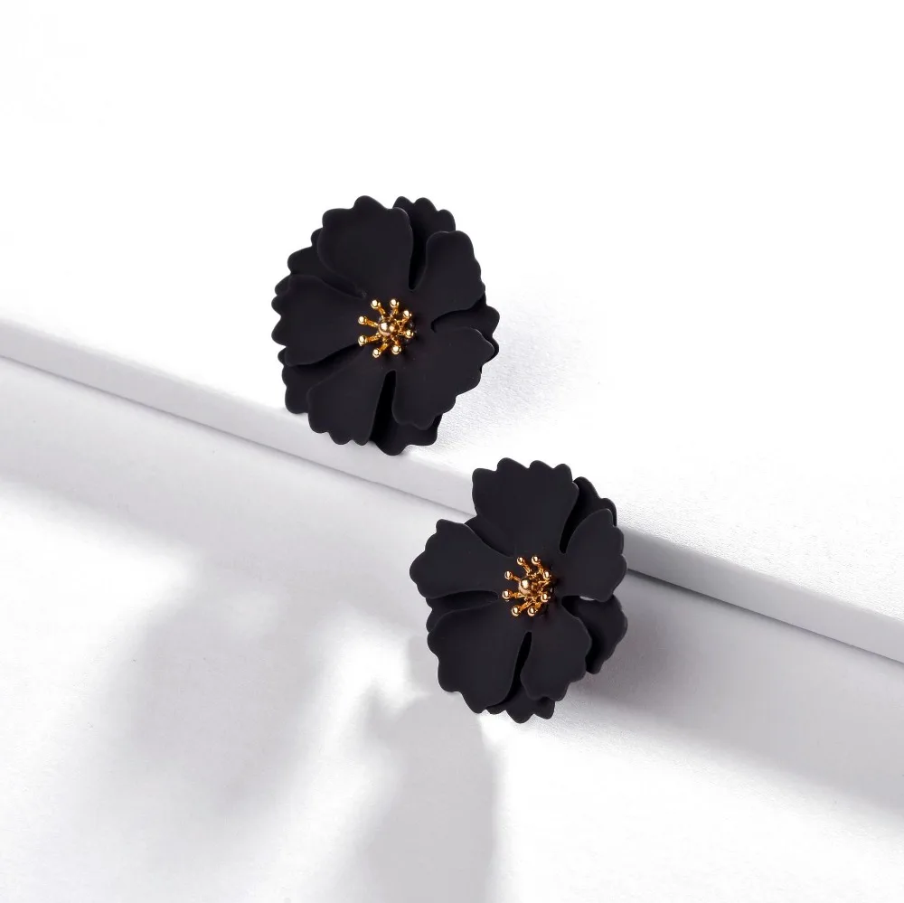 wing yuk tak Boho Small Flower Earrings For Women Hot Fashion Colourful Metal Stud 2019 Jewelry Wholesale | Украшения и