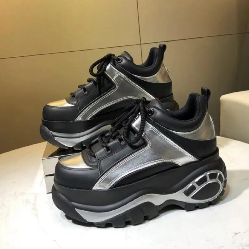Повседневная Спортивная обувь Новые Модные женские ботинки в стиле ретро с высоким берцем, увеличивающие рост осенне-зимние классические ботинки на толстой подошве