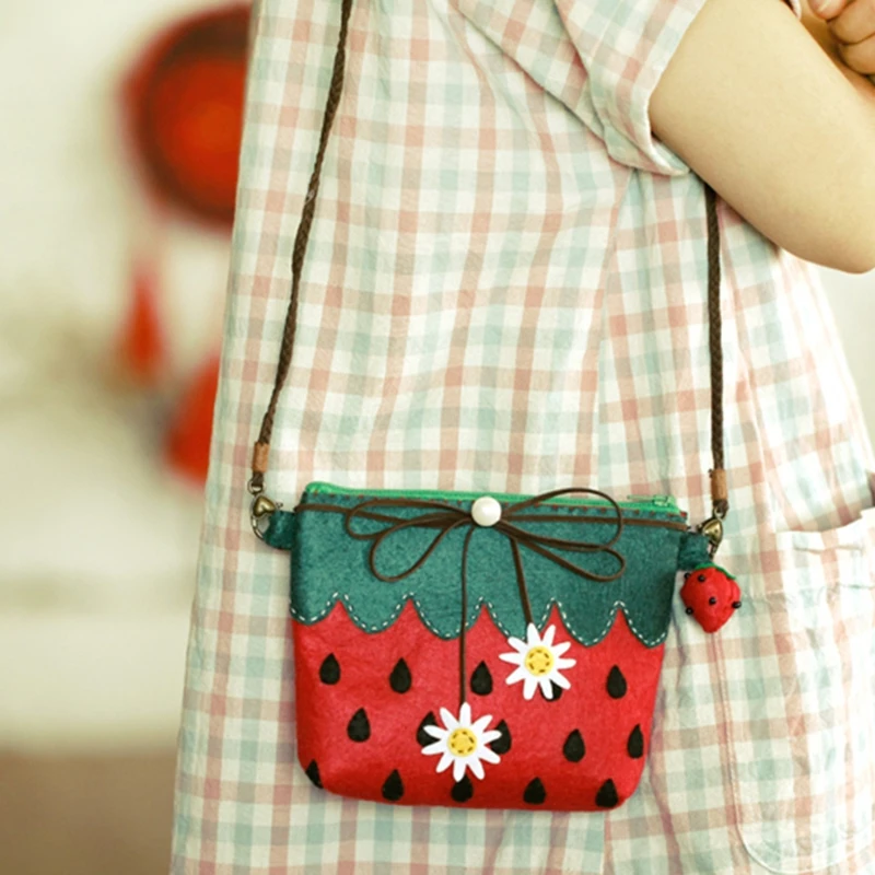 Бесплатная резка милый Клубника сумка кошелек для детей Войлок DIY Материал пакет
