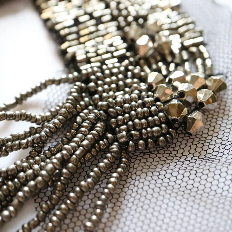 Комплект из 2 предметов черного цвета с бахромой бисера вышивка золотой нитью для