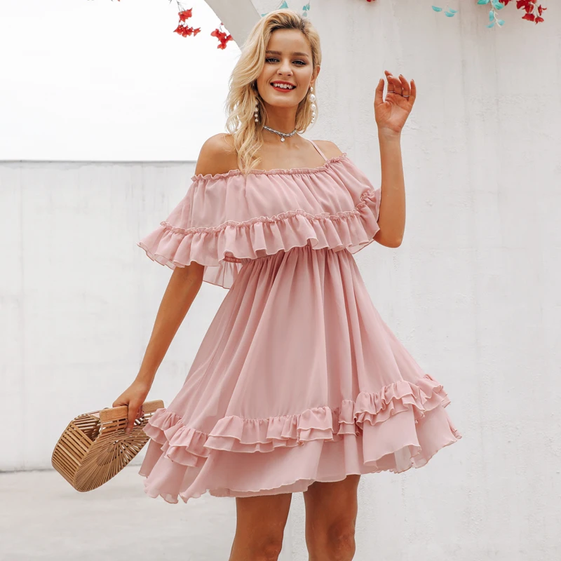 Розовое милое женское платье на бретельках с открытыми плечами шифоновые летние