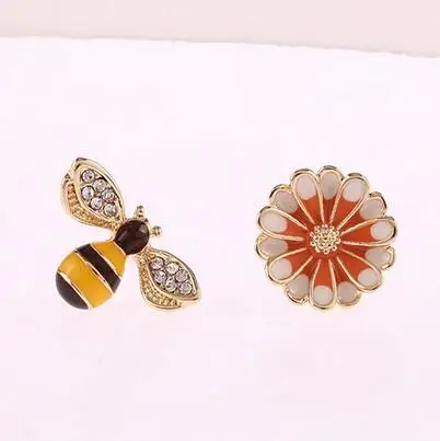 Fashion Korea Design bee and daisy flower Asymmetric stud earrings animal for women jewelry wholesale | Украшения и аксессуары