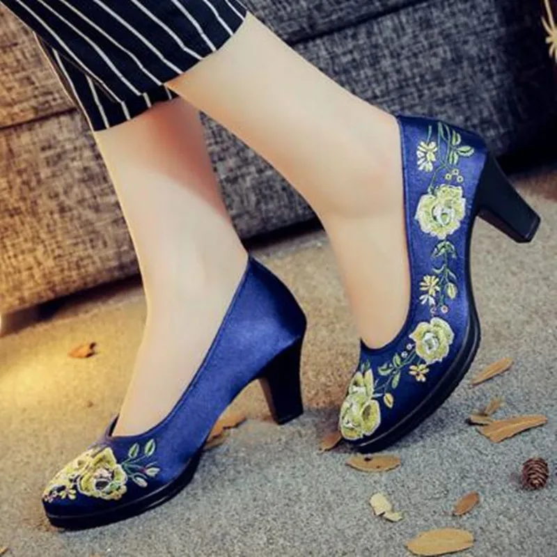 3-х мерные с цветочной вышивкой женские туфли-лодочки женская обувь Винтаж