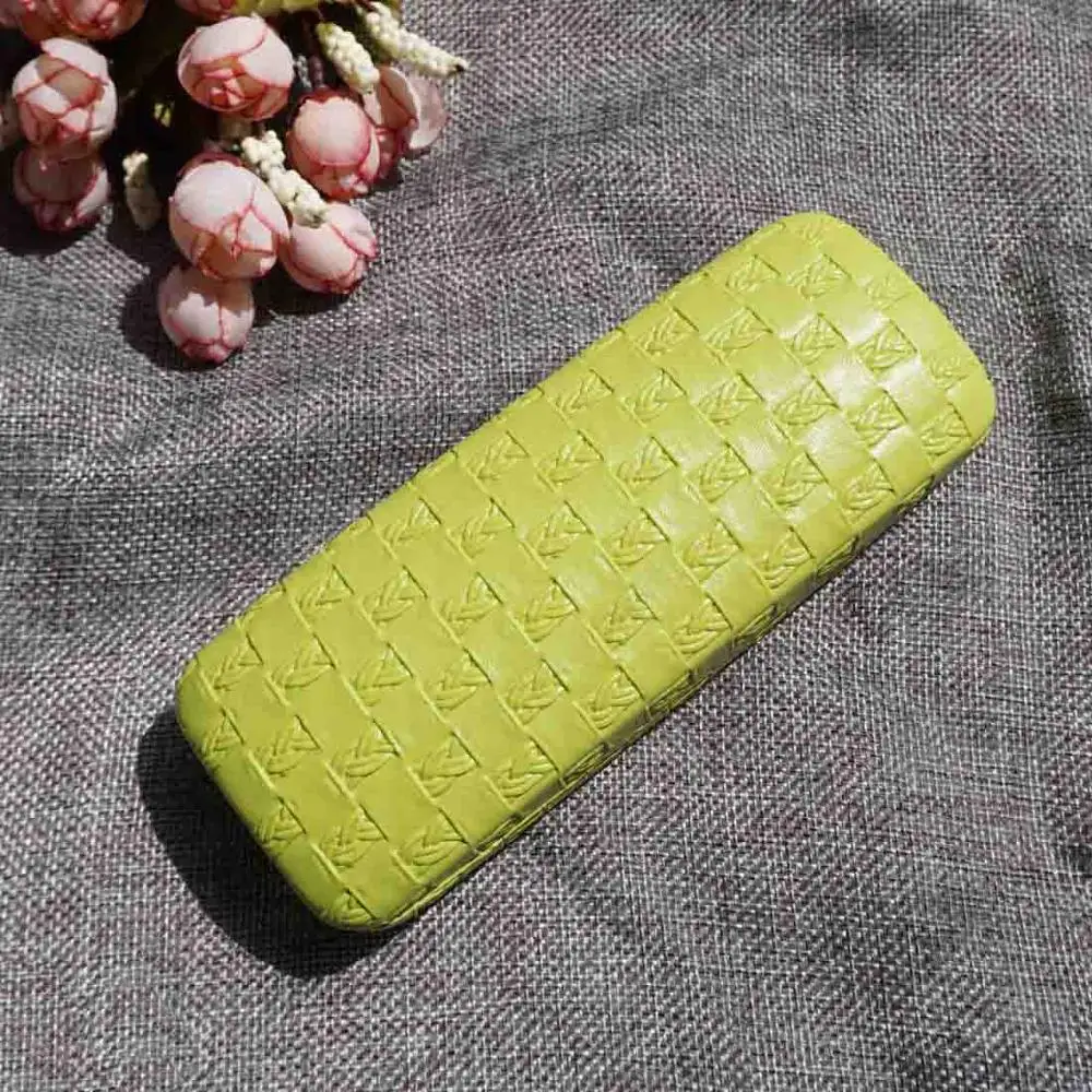 Grass green Рельефный кожаный чехол очки для мужчин и женщин Элегантный Жесткий Чехол для очков футляр для очков разноцветный Чехол для очков - Цвет: Grass green