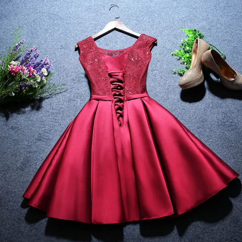 Атласное вечернее платье