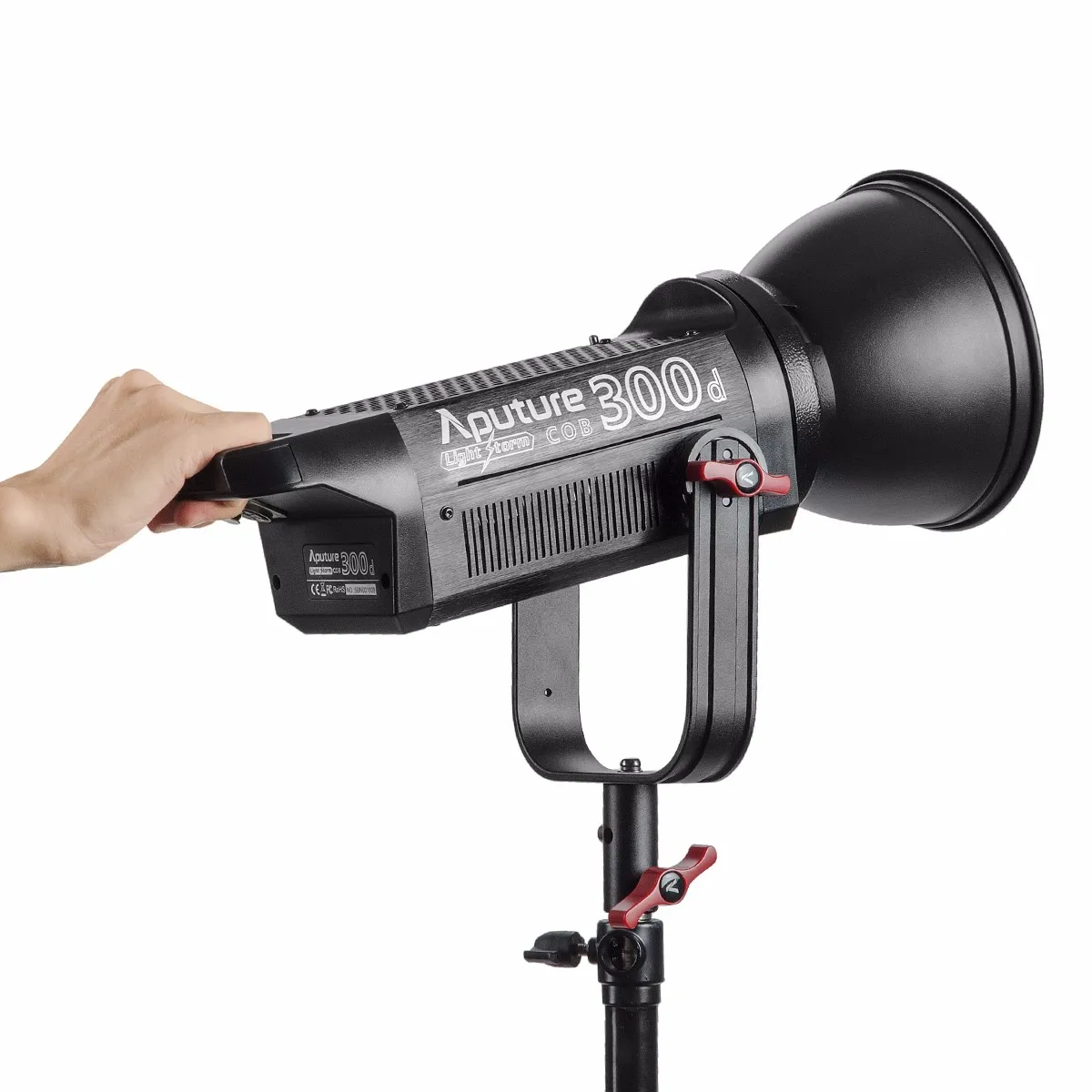 Aputure COB C300D 300D 300 Вт 5500K Дневной светильник, сбалансированный светодиодный светильник для непрерывного видео CRI95+ TLCI96+ 2,4G пульт дистанционного управления 18 дБ для видео