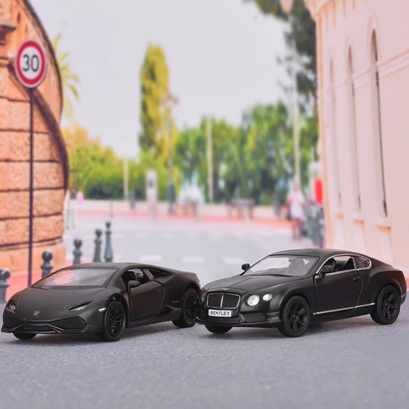 Модель литая автомобиля 1:36 из сплава детская игрушка модель для детей Rambo LP610/bdly