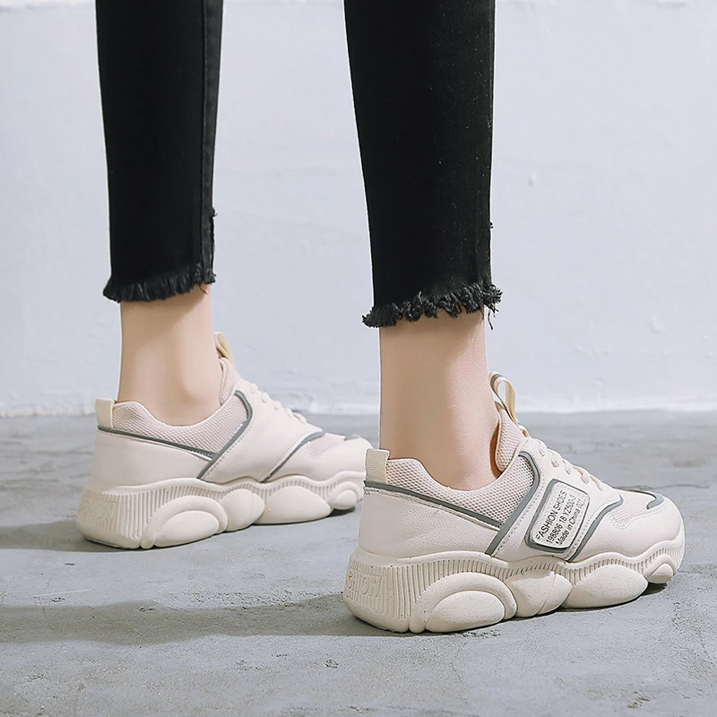 Новинка 2019 года модная обувь на плоской подошве Женская в европейском стиле