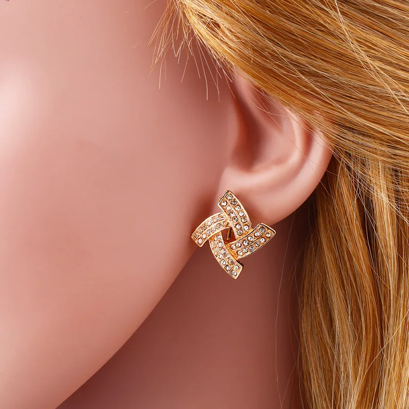 Новые модные хрустальные серьги клипсы в виде ветряной мельницы не нужно