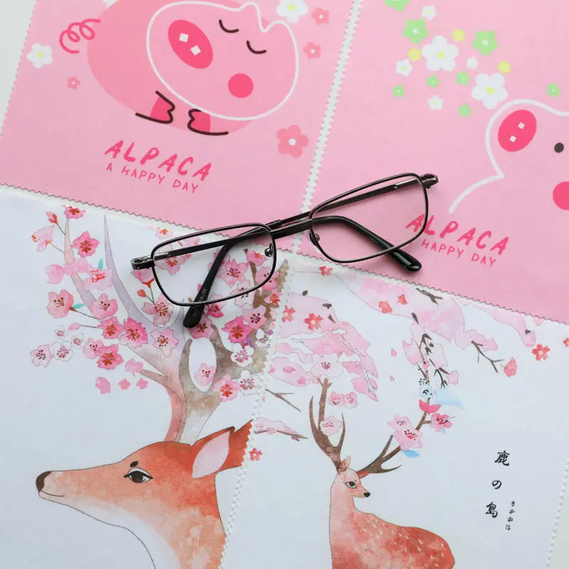 

4pcs/lot High quality Glasses Cleaner Kashima Pig 17*14cm Microfiber Glasses Cleaning Cloth For Lens Phone Screen Cleaning Wipes