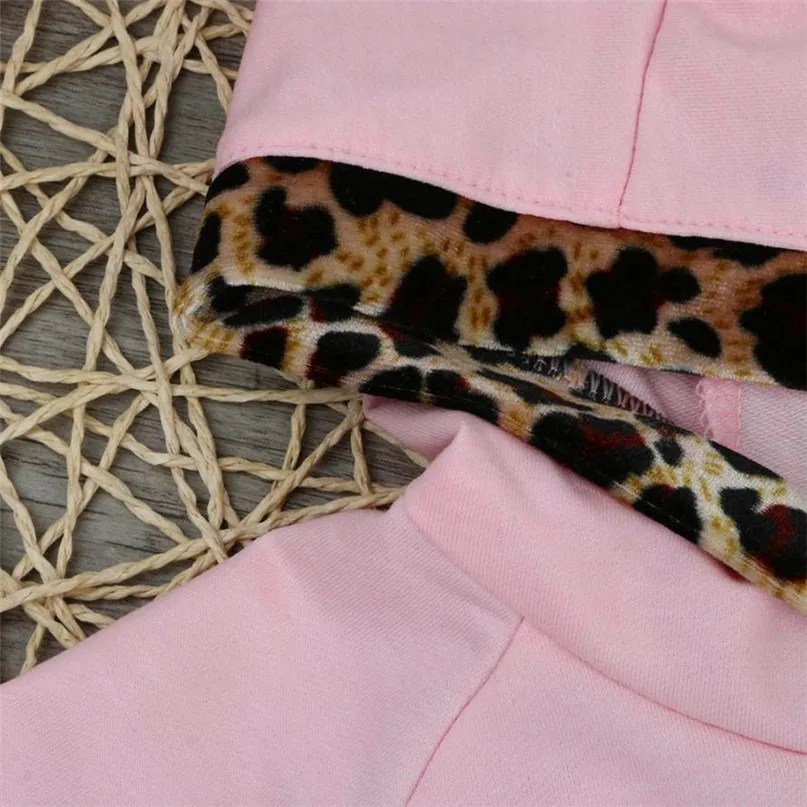 Розовый цвет Коллекция 2017 года Милая одежда для маленьких девочек футболка с