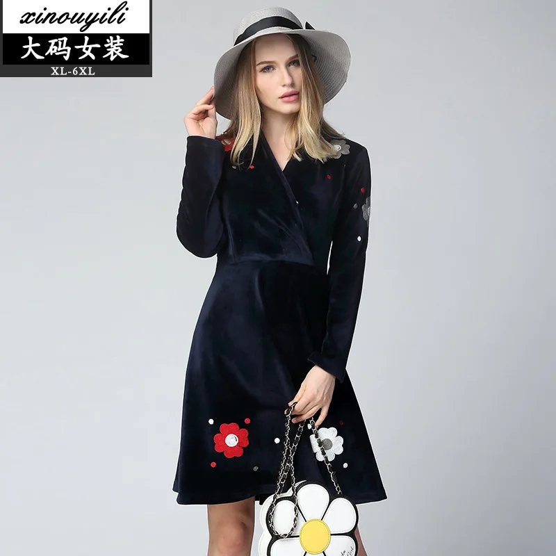 Платье оверсайз Осеннее и зимнее женское новое модное с треугольным вырезом