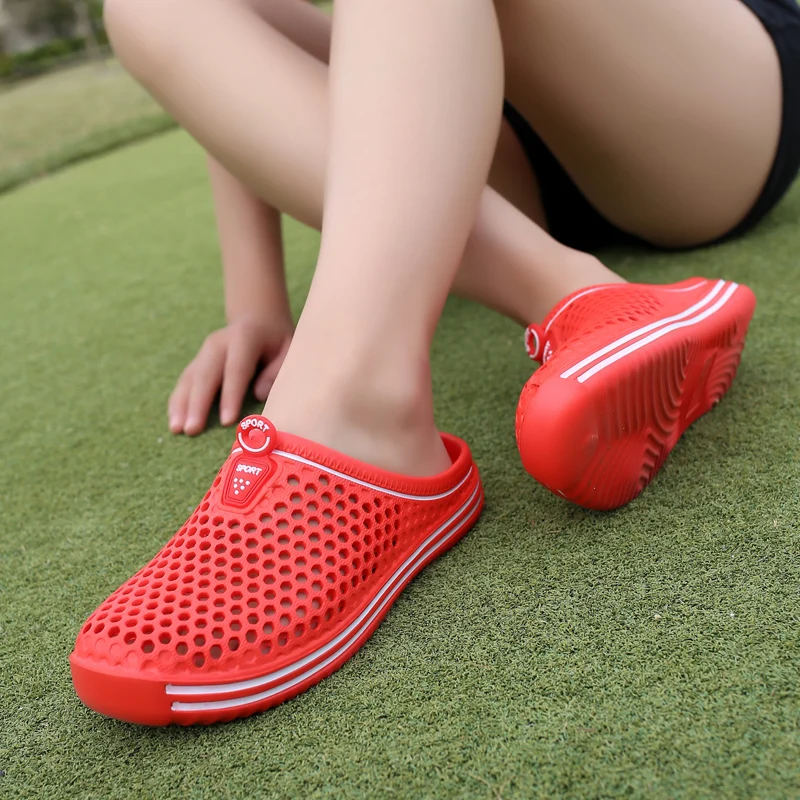 2018 Couple outdoor Sandals Eva Clogs Shoes mens Croc Summer Sandalias Lover Black White Beach Garden women Nest shoes | Спорт и