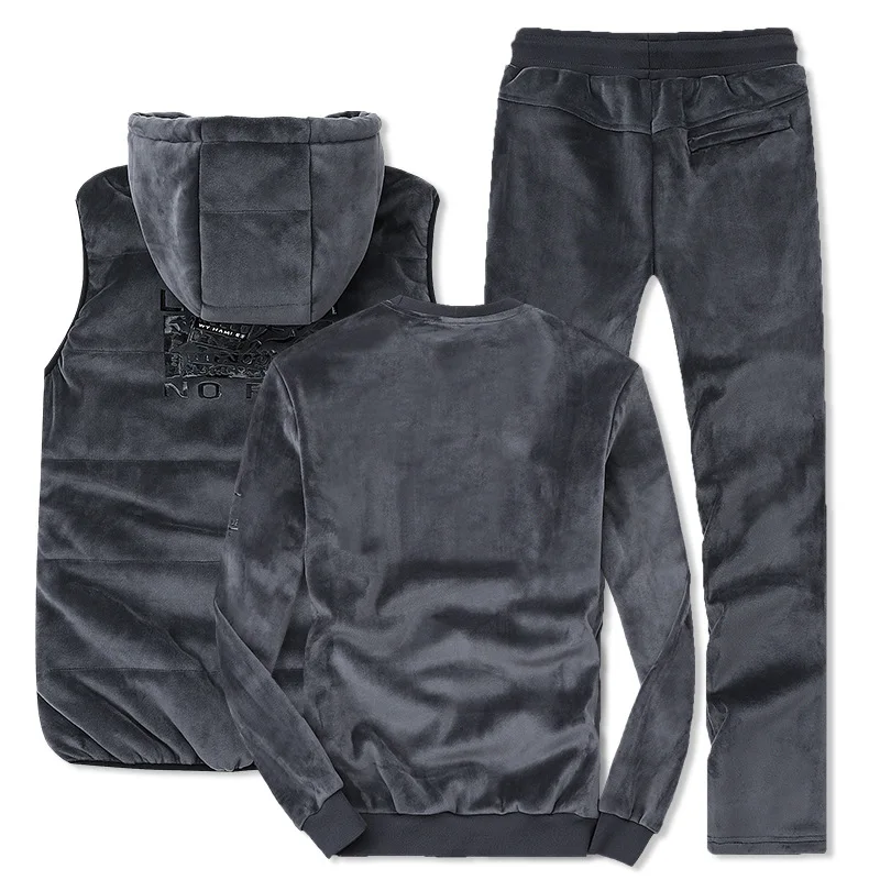Мужской спортивный костюм из трех предметов жилет с капюшоном штаны и толстовка