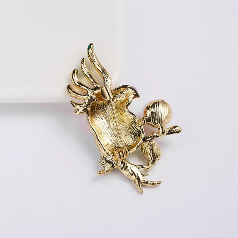 

New Women's Simple Parrot Pearl Brooch Large Jewelry Pins Brooches For Women Pendant Handmade Metal Pin Badge Broches