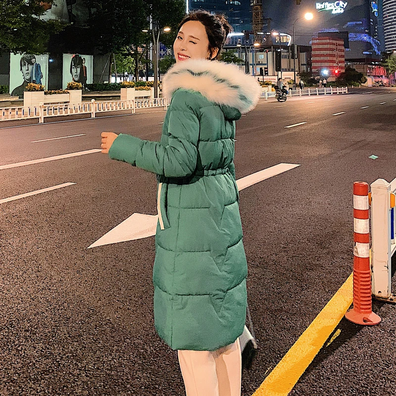 Женская куртка с капюшоном и мехом длинная приталенная подкладкой зима