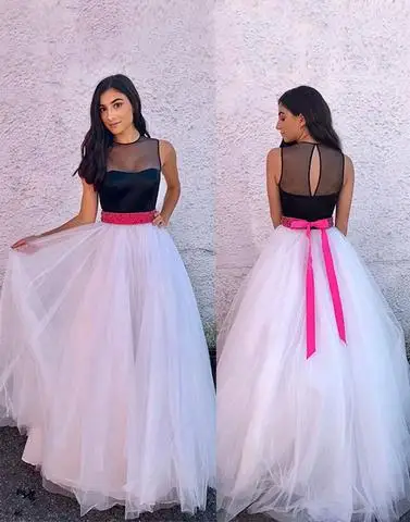 

BRITNRY Unique Black and White A Line Tulle Simple Wedding Dress for Bride