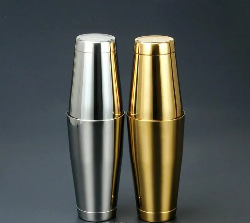 Классический шейкер с металлическими бутылками стильный в американском стиле |