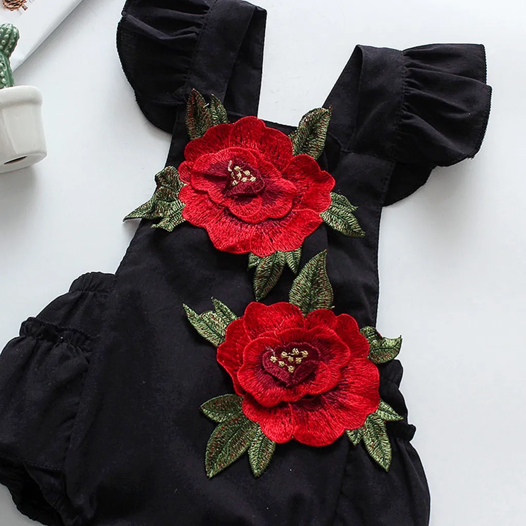 Комбинезон для маленьких девочек с рукавами крылышками и цветочной вышивкой