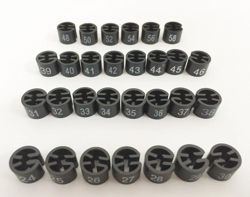

20 pcs plastic number size markers height 9.5mm Dia.12mm hanger tag size dividers for boutique black tag white size sizers