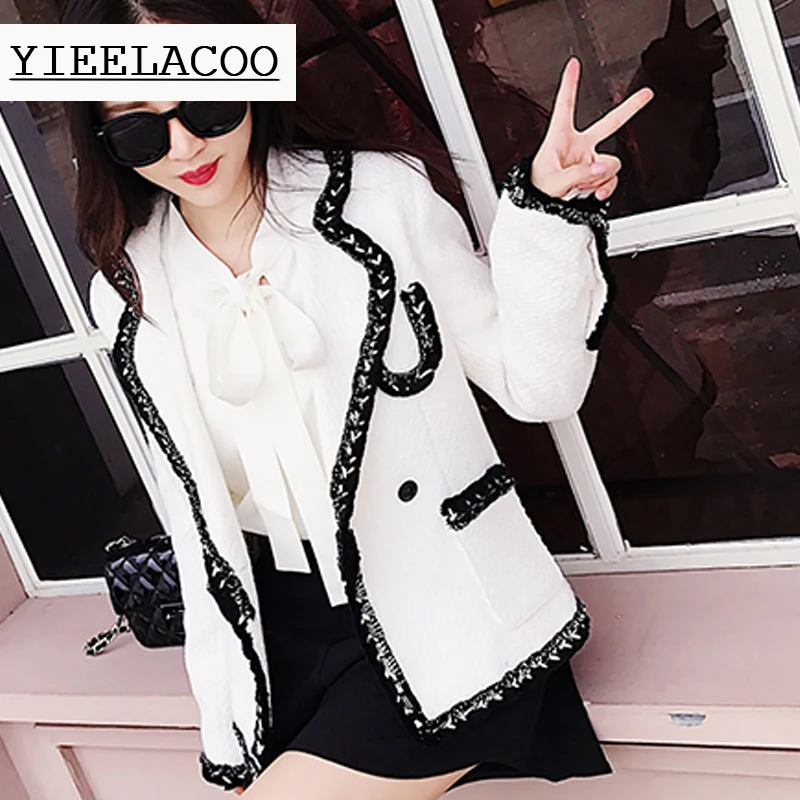 Женская твидовая куртка с воротником стойкой белая тонкая Классическая для