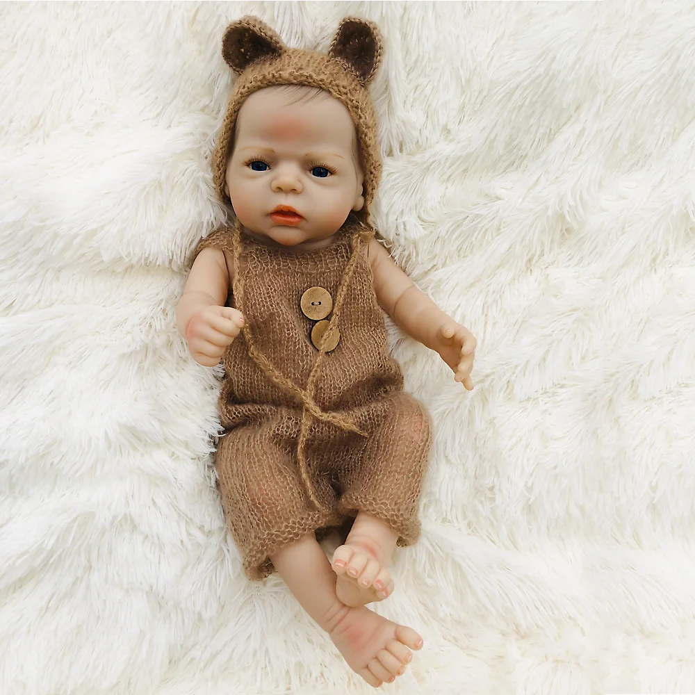 

Unique bebe Reborn Baby Doll Silicone Vinyl body with wearing wool clothes Real Touch Newborn 22''/55cm girl toys bonecas gift