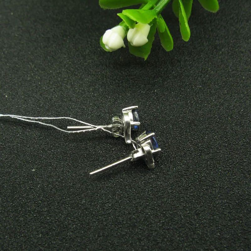 Серьги гвоздики с сапфиром LANZYO 18 К белое золото натуральный ювелирный подарок