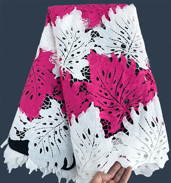 Fushia pink OffWhite Очень аккуратное большое вышитое Африканское нигерийское гипюровое кружево шнур кружевная ткань очень мягкая Высококачественная 5 ярдов за штуку - Цвет: Fushia pink OffWhite
