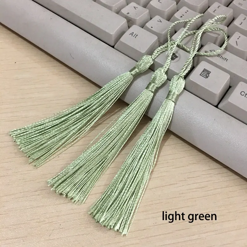 light green 100 шт./лот, 8 см., вертикальная кисточка, шелковая бахрома, шитье, Банг, декоративная кисточка, брелок, кисточки для штор, украшение дома - Цвет: light green