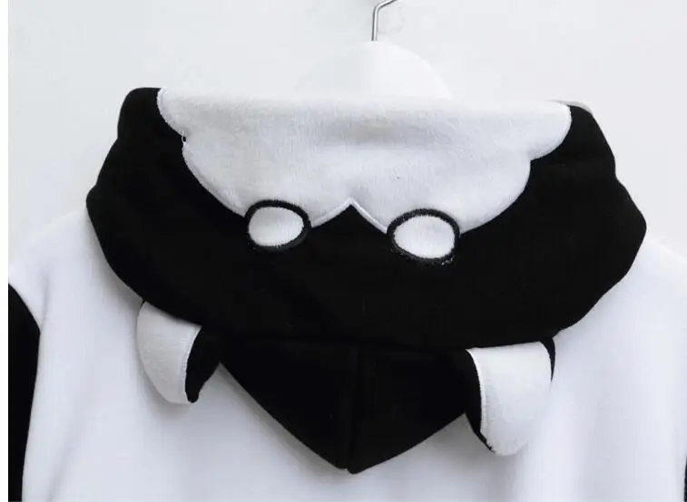 

Hoodies & Sweatshirts