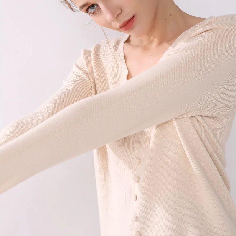 19 spring and summer new sweater single-breasted female long-sleeved shirt V-neck bottoming slim slimming |