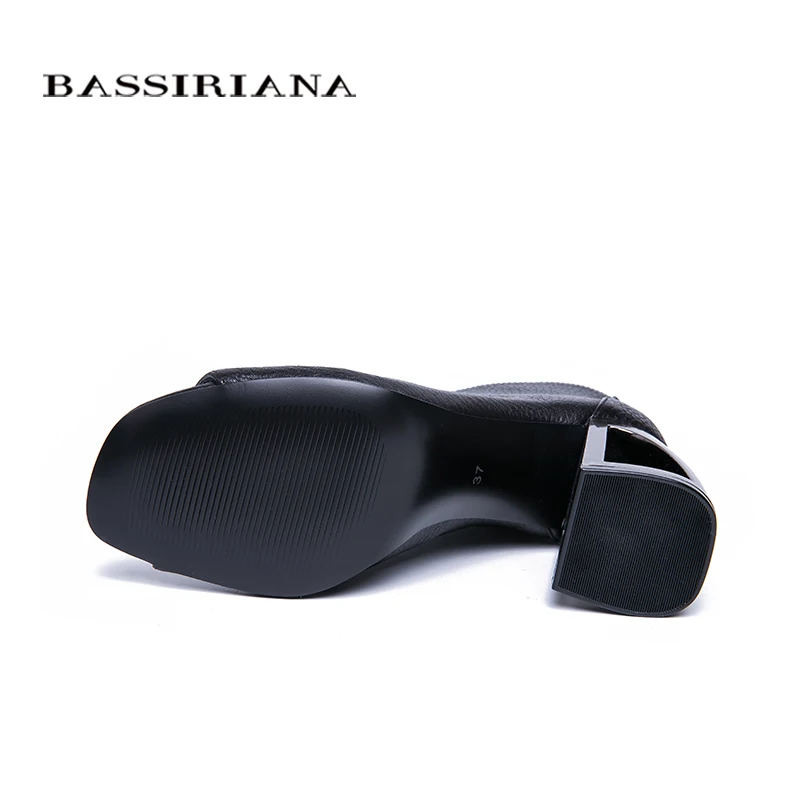 BASSIRIANA/Новинка 2019 г. Модные Босоножки на каблуке женские кожаные летние черные