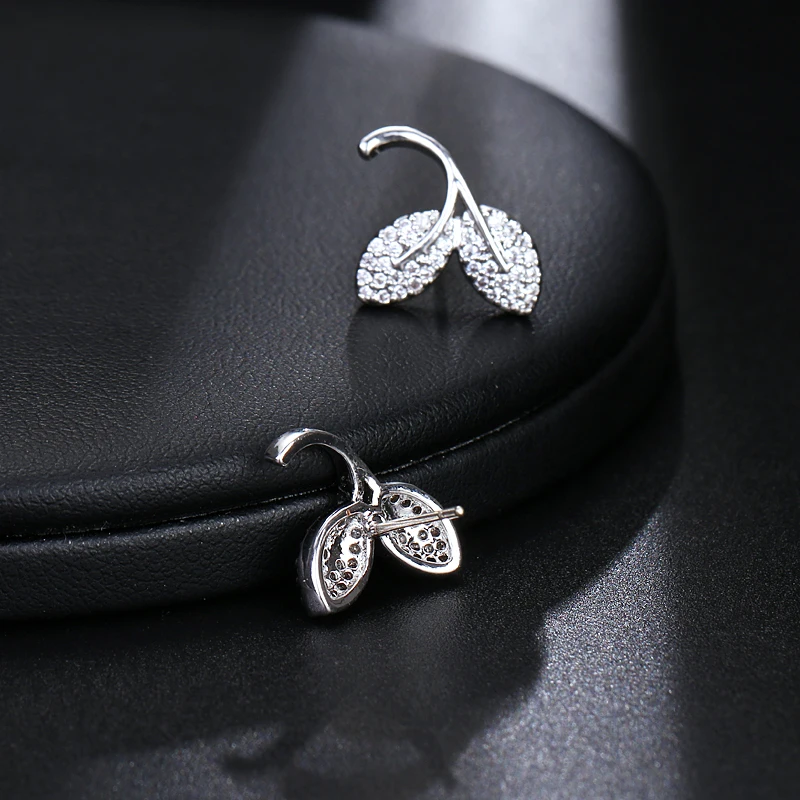 Красивые маленькие серьги EMMAYA в виде свежих листьев Изящные Ювелирные изделия