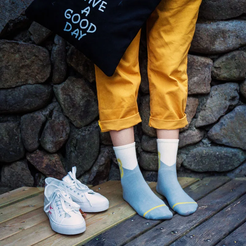 Moda Socmark летние носки Для женщин, хлопковые, в стиле пэчворк, милые носки для девочек плотное пальто с надписью носки Harajuku женские плотное белое пуховое теплое блестящие буквы