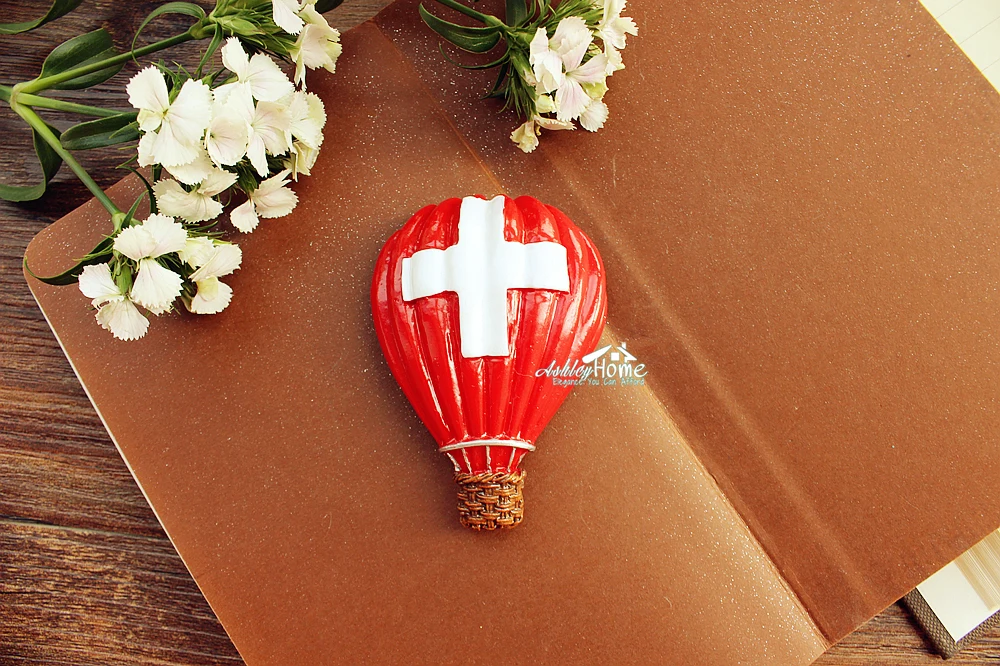 Сувенирный туристический сувенир из Швейцарии с национальным флагом воздушный