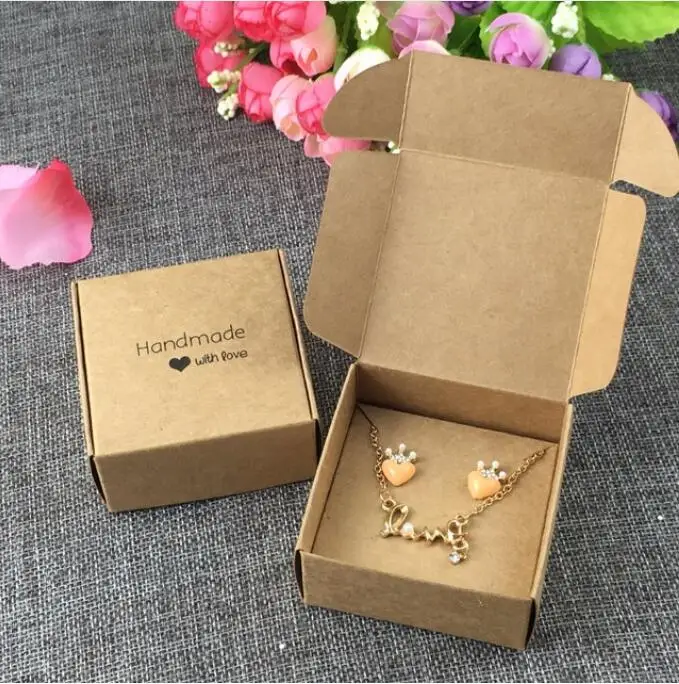 

500sets 6.5x6.5x3cm kraft New Jewelry boxes fashion printing "Handmade with love" paper gift box Jewelry display carrying case