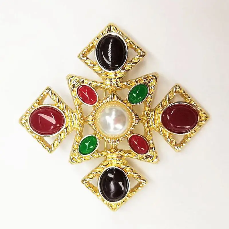 

Palace Retro Dong Roman Engraved Baroque Resin Cross Brooch Female