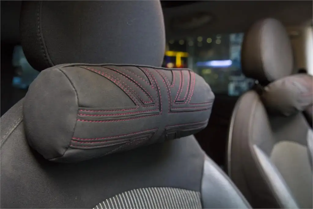 Подушка для автомобильного сиденья 2 шт. нубук кожа молния любой погоды красная