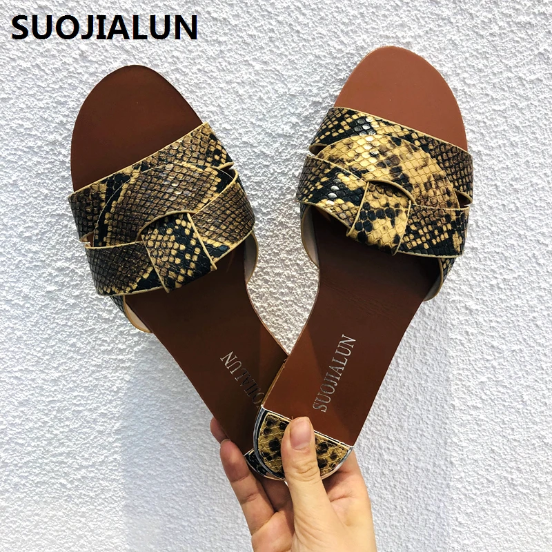 

Big Size Women Beach Slippers Women Flip Flops Outdoor Flat Shoes Ladies Sandals Hot Sale Female Slide Travel Shoes Women