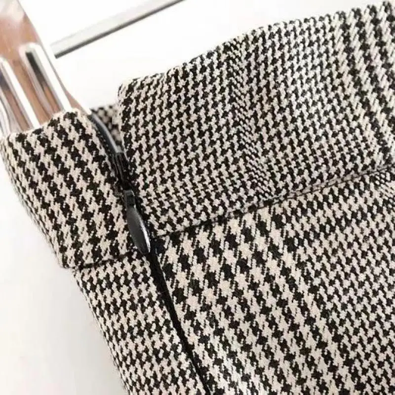 

2020 New Arrival European & American Style Plaid Mermaid Slim Irregular Skirt Elegant Office Skirts Womens clothes