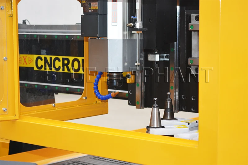 Синий слон карусель тип авто инструмент изменить CNC маршрутизатор 9 кВт HSD